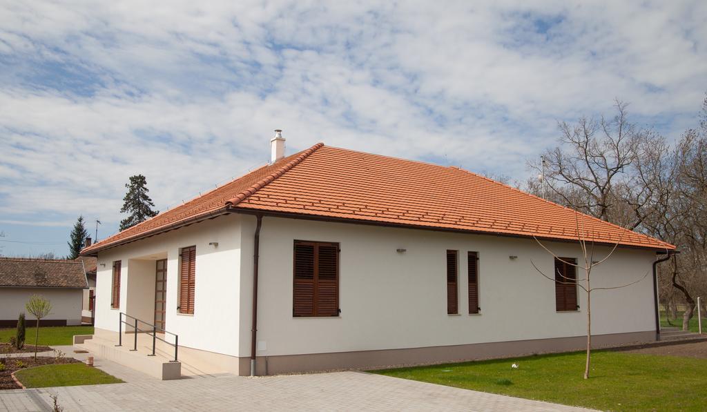 Hotel Kakasszeki Vendeghaz Székkutas Exterior foto